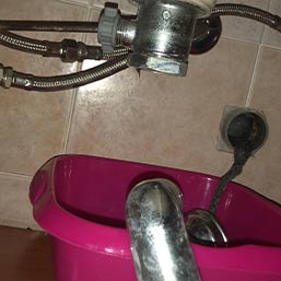  Scarico sottolavello disostruito dal tecnico di Doctor House a Verona